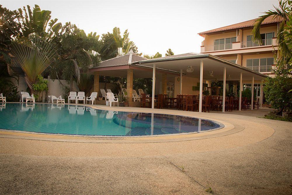 Jungle Resort Jomtien Beach Exterior photo