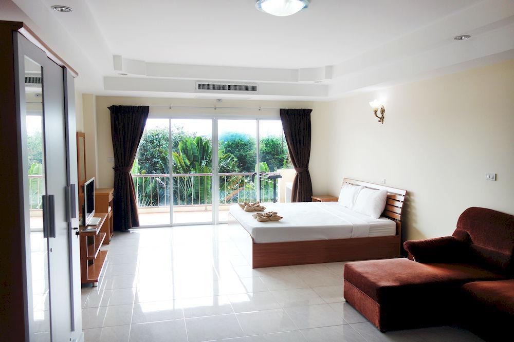 Jungle Resort Jomtien Beach Exterior photo