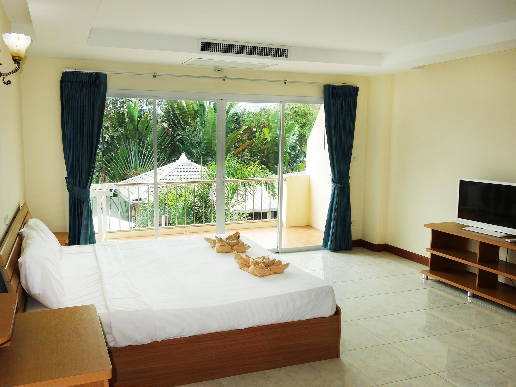 Jungle Resort Jomtien Beach Exterior photo