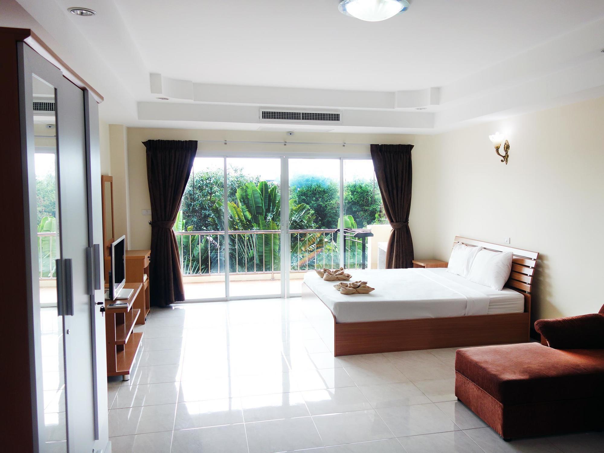Jungle Resort Jomtien Beach Exterior photo
