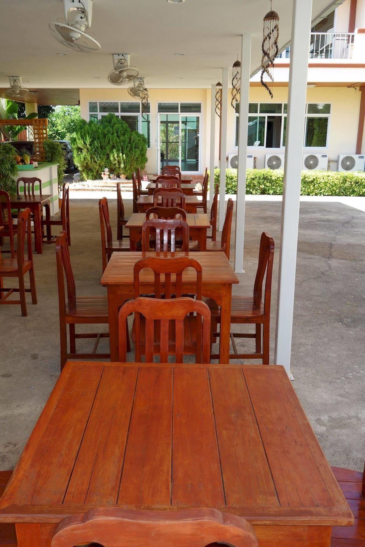 Jungle Resort Jomtien Beach Exterior photo