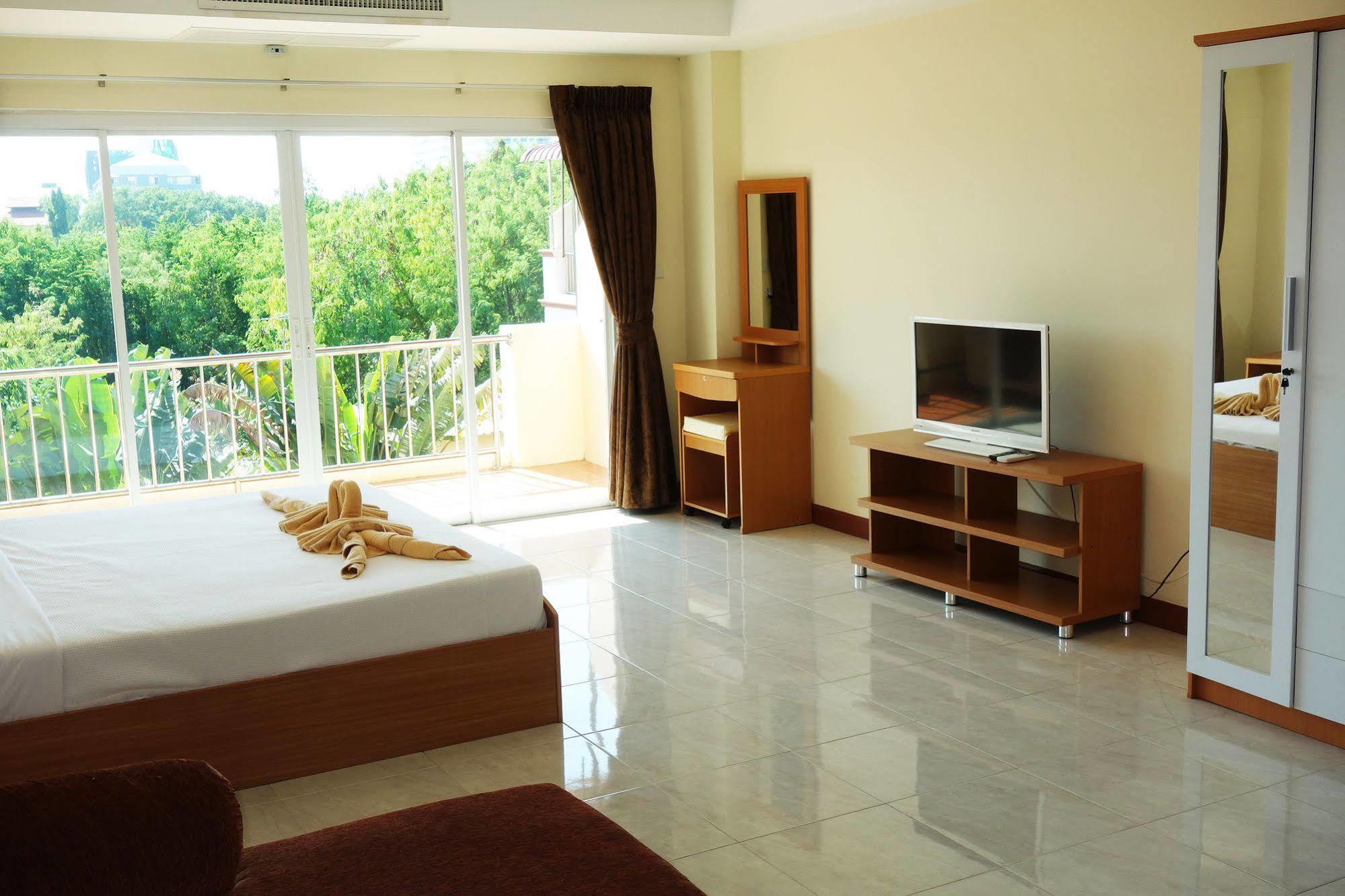 Jungle Resort Jomtien Beach Exterior photo