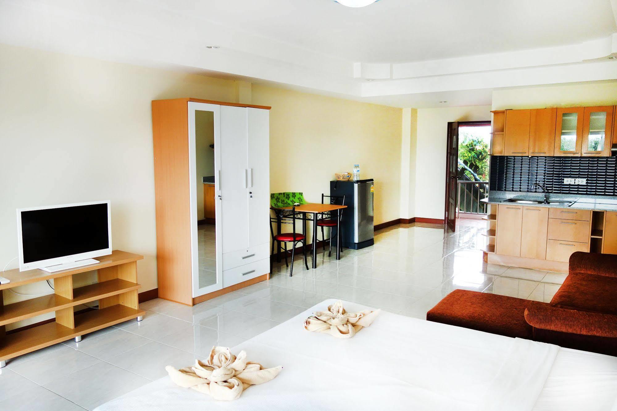 Jungle Resort Jomtien Beach Exterior photo