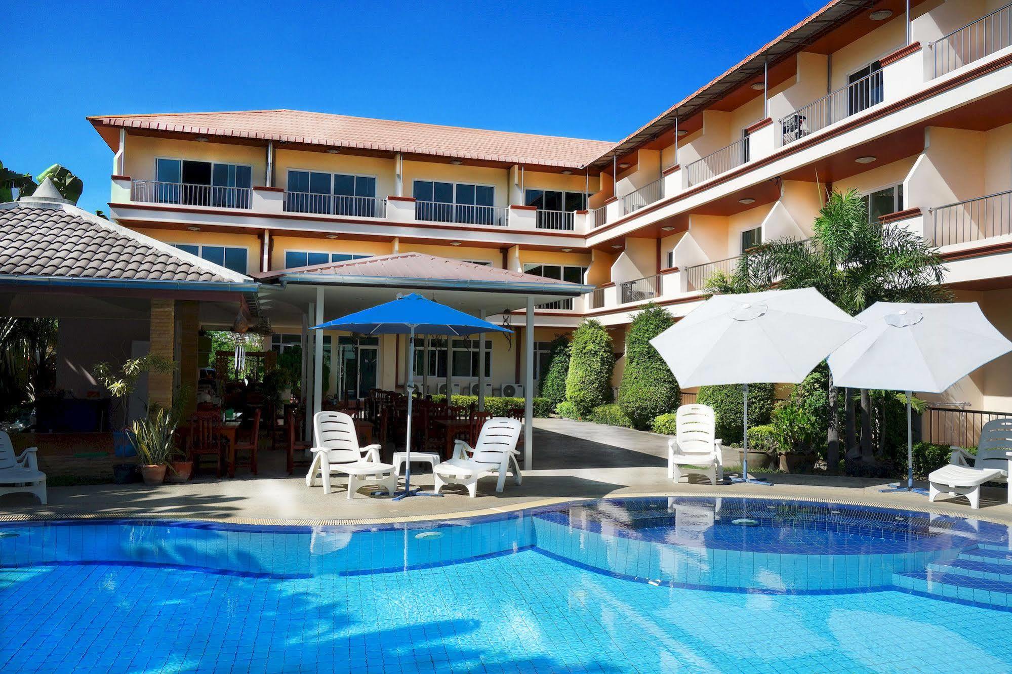 Jungle Resort Jomtien Beach Exterior photo